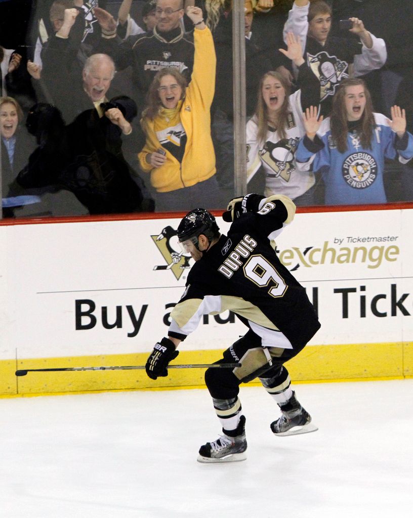 HEYYYYY FANNNSSSS Pascal Dupuis has a Blood Clot in His lung. Out 6 months